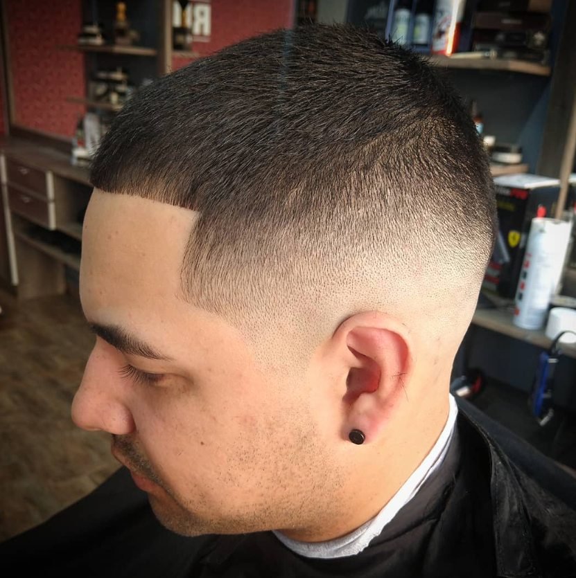 Trabajo real de barberia en Russo Barber House